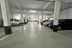 Parcela de Garaje Con Buena Maniobra Para Coche Mediano en Zona Ariz