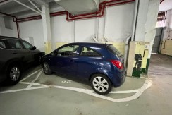 Parcela de Garaje Con Buena Maniobra Para Coche Mediano en Zona Ariz