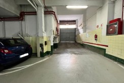 Parcela de Garaje Con Buena Maniobra Para Coche Mediano en Zona Ariz