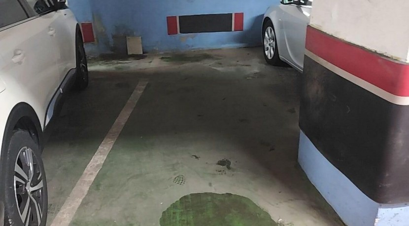 Parcela De Garaje En Alquiler Para Moto En Iturralde