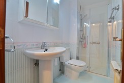 Pisazo Con Ascensor Cota 0 De 4 Habitaciones Con 2 Garajes Y 2 Trasteros En Bizkai Kalea