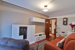 Pisazo Con Ascensor Cota 0 De 4 Habitaciones Con 2 Garajes Y 2 Trasteros En Bizkai Kalea