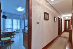 Pisazo Con Ascensor Cota 0 De 4 Habitaciones Con 2 Garajes Y 2 Trasteros En Bizkai Kalea