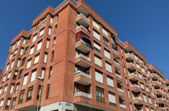 Pisazo En El Centro Con Ascensor Cota 0 De 3 Habitaciones, Garaje Y Trastero