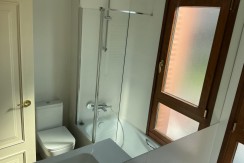 Pisazo En El Centro Con Ascensor Cota 0 De 3 Habitaciones, Garaje Y Trastero