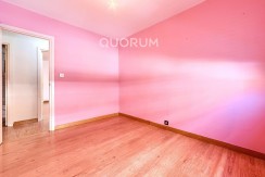 Piso Amplio y Luminoso De 3 Dorm. con TERRAZA y Balcón y Ascensor Cota 0 y Trastero En Zona Centro