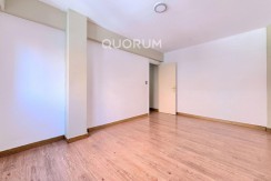 Piso Amplio y Luminoso De 3 Dorm. con TERRAZA y Balcón y Ascensor Cota 0 y Trastero En Zona Centro