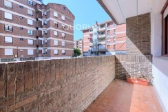 Piso Amplio y Luminoso De 3 Dorm. con TERRAZA y Balcón y Ascensor Cota 0 y Trastero En Zona Centro