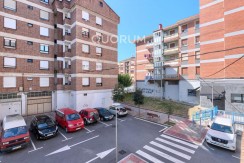 Piso Amplio y Luminoso De 3 Dorm. con TERRAZA y Balcón y Ascensor Cota 0 y Trastero En Zona Centro