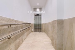Piso Amplio y Luminoso De 3 Dorm. con TERRAZA y Balcón y Ascensor Cota 0 y Trastero En Zona Centro