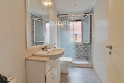 Piso Con Ascensor De 2 Habitaciones, Balcón Y Camarote En El Centro De Usansolo