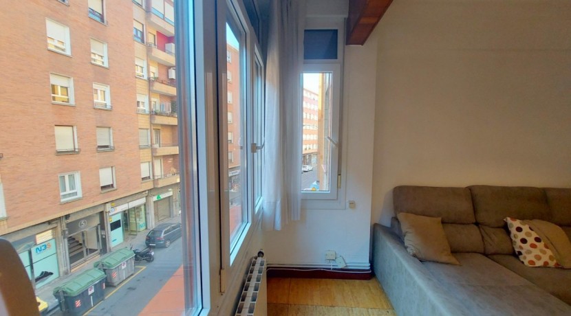 Piso De 2 Habitaciones Y Terraza En Santutxu