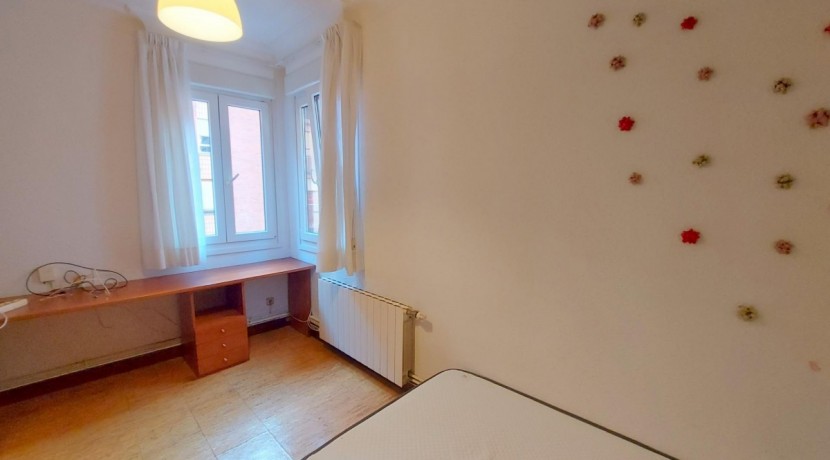 Piso De 2 Habitaciones Y Terraza En Santutxu