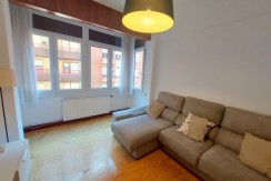 Piso De 2 Habitaciones Y Terraza En Santutxu