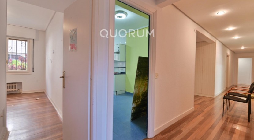 Piso de 200 m2 en Avenida Basagoiti