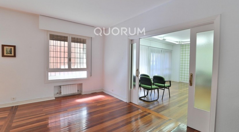 Piso de 200 m2 en Avenida Basagoiti