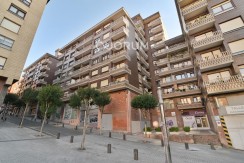 Piso De 3 Habitaciones Y 2 Baños Con Parcela De Garaje