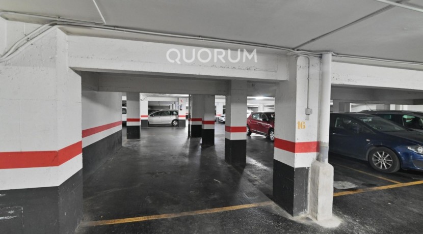 Piso De 3 Habitaciones Y 2 Baños Con Parcela De Garaje