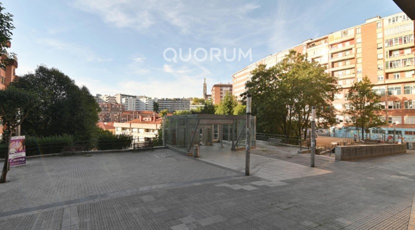 Piso De 3 Habitaciones Y 2 Baños Con Parcela De Garaje