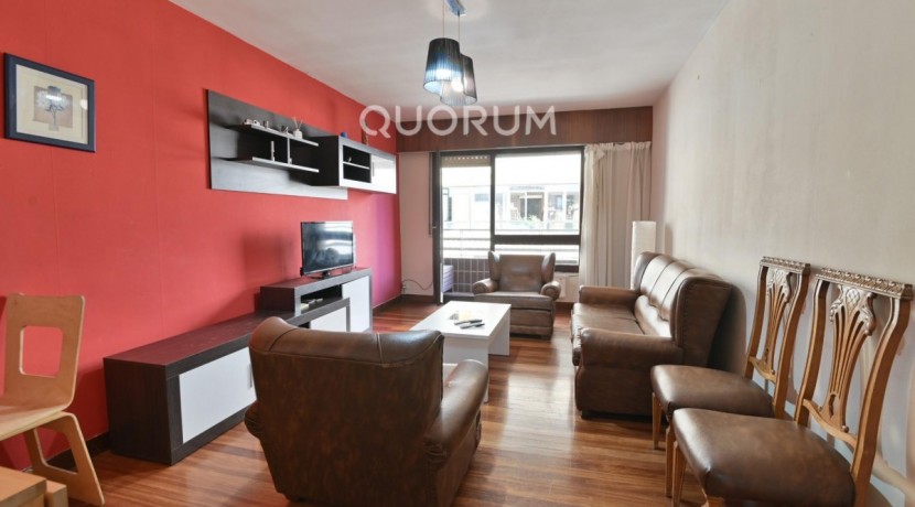 Piso De 3 Habitaciones Y 2 Baños Con Parcela De Garaje