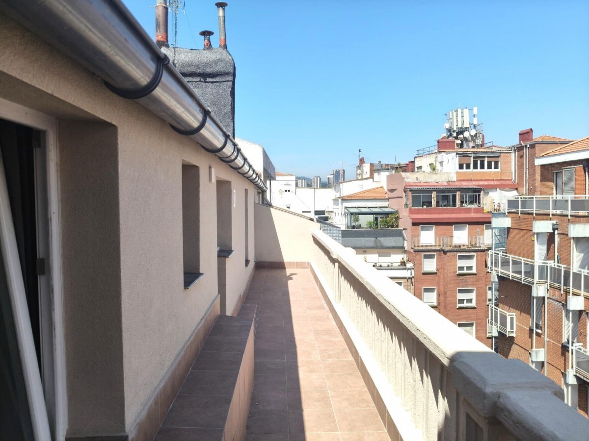 Piso en Irala con Terraza y Garaje