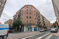 Piso Exterior y Luminoso Para Entrar a Vivir De 2 Dormitorios Con Balcón y Ascensor Cota Cero En Zona Centro