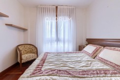 Piso MUY Luminoso De 3 Dormitorios Con Ascensor Cota Cero, Amplia Terraza, Trastero y Parking en Zona Basozelai