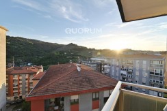Piso Reformado De 2 Habitaciones Con Terraza En Ortuella