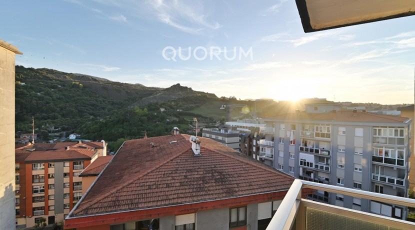 Piso Reformado De 2 Habitaciones Con Terraza En Ortuella