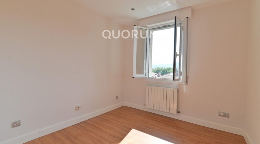 Piso Reformado De 2 Habitaciones En Tximelarre Goikoa