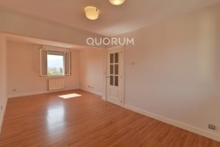 Piso Reformado De 2 Habitaciones En Tximelarre Goikoa
