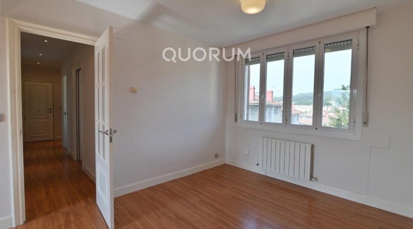 Piso Reformado De 2 Habitaciones En Tximelarre Goikoa