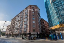 Piso TOTALMENTE EXTERIOR De 2 Dormitorios Con Ascensor y Balcón y Garaje Opcional En Zona Ariz