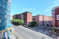 Piso TOTALMENTE EXTERIOR De 2 Dormitorios Con Ascensor y Balcón y Garaje Opcional En Zona Ariz