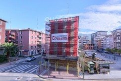 Piso TOTALMENTE EXTERIOR De 2 Dormitorios Con Ascensor y Balcón y Garaje Opcional En Zona Ariz
