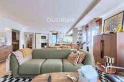 Preciosa Vivienda Reformada De 2 Dorm. De Orientación Sur Con Balcón y Ascensor En Zona Centro