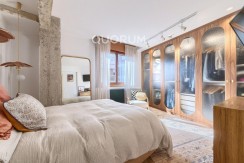 Preciosa Vivienda Reformada De 2 Dorm. De Orientación Sur Con Balcón y Ascensor En Zona Centro