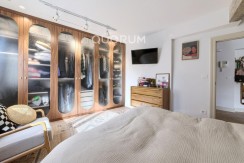 Preciosa Vivienda Reformada De 2 Dorm. De Orientación Sur Con Balcón y Ascensor En Zona Centro
