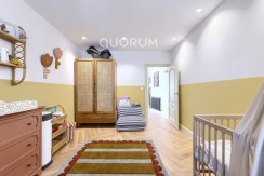 Preciosa Vivienda Reformada De 2 Dorm. De Orientación Sur Con Balcón y Ascensor En Zona Centro