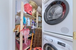 Preciosa Vivienda Reformada De 2 Dorm. De Orientación Sur Con Balcón y Ascensor En Zona Centro