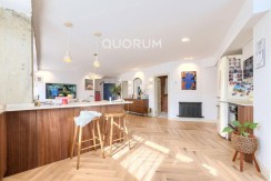 Preciosa Vivienda Reformada De 2 Dorm. De Orientación Sur Con Balcón y Ascensor En Zona Centro