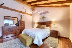 Precioso Adosado Reformado De 3 Dormitorios Con Terraza y Terreno En Zona San Miguel