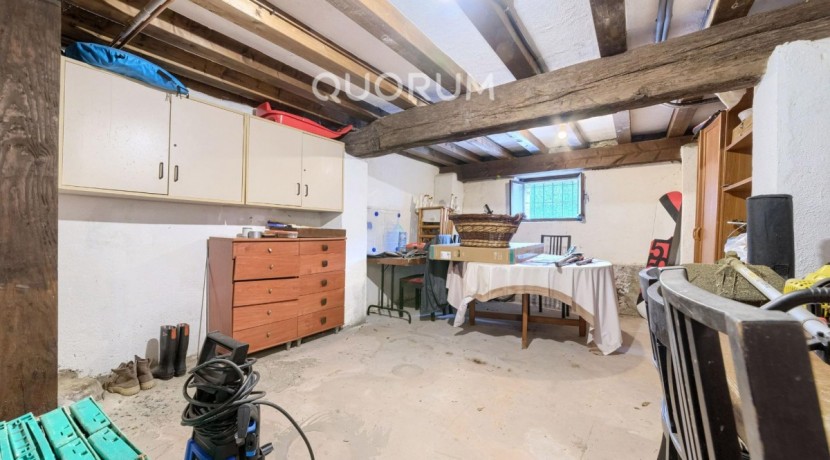 Precioso Adosado Reformado De 3 Dormitorios Con Terraza y Terreno En Zona San Miguel