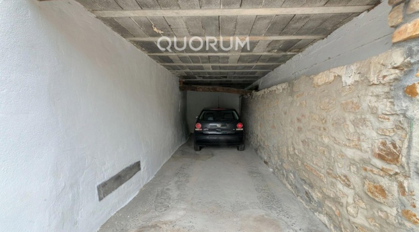 Precioso Adosado Reformado De 3 Dormitorios Con Terraza y Terreno En Zona San Miguel