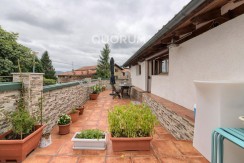 Precioso Adosado Reformado De 3 Dormitorios Con Terraza y Terreno En Zona San Miguel