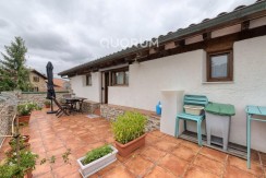 Precioso Adosado Reformado De 3 Dormitorios Con Terraza y Terreno En Zona San Miguel