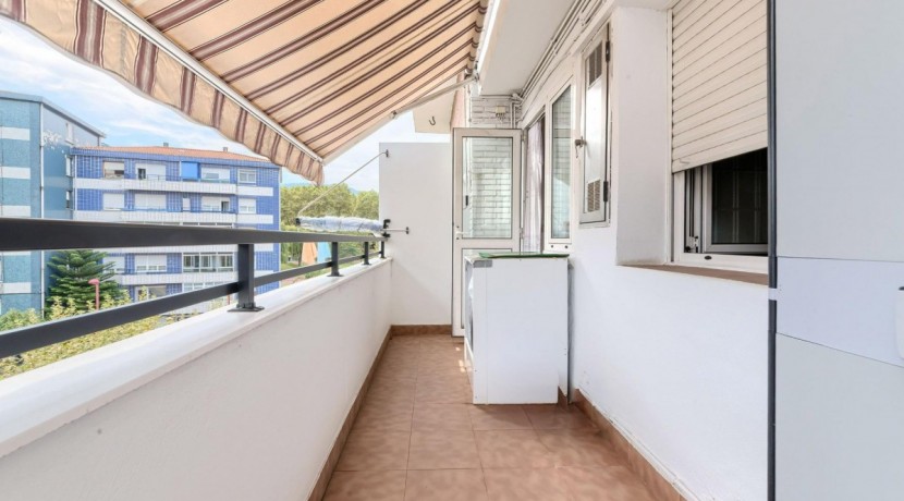 Precioso Piso Ubicado Cerca De Cruces Con 3 Habitaciones y Terraza