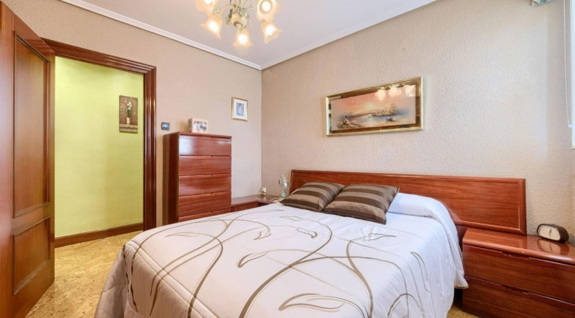 Precioso Piso Ubicado Cerca De Cruces Con 3 Habitaciones y Terraza