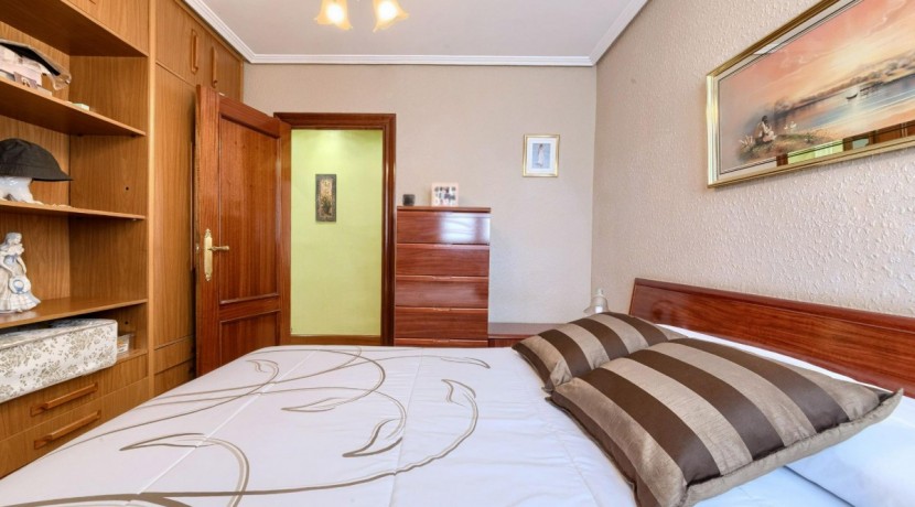 Precioso Piso Ubicado Cerca De Cruces Con 3 Habitaciones y Terraza
