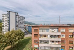 Precioso Piso Ubicado Cerca De Cruces Con 3 Habitaciones y Terraza
